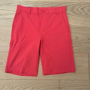 These are the Vineyard Vines Beaker shorts.